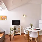 Nido Nel Cielo By Theater Apartment *